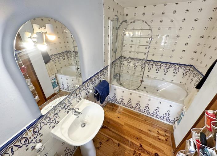 Image No.12-4 Bed Villa / Detached for sale