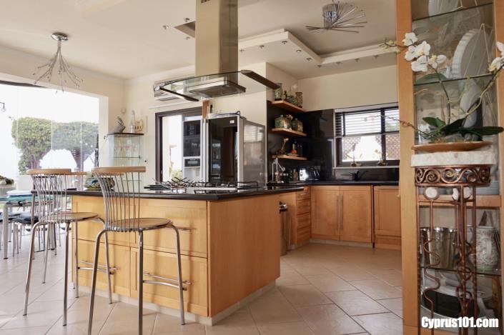 Image No.19-4 Bed Villa / Detached for sale