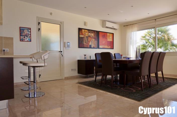 Image No.22-3 Bed Villa / Detached for sale