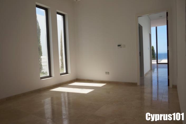 Image No.24-5 Bed Villa / Detached for sale