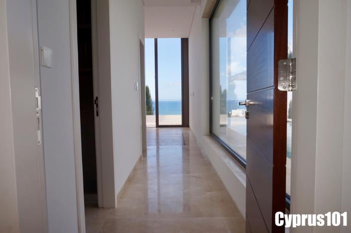 Image No.25-5 Bed Villa / Detached for sale