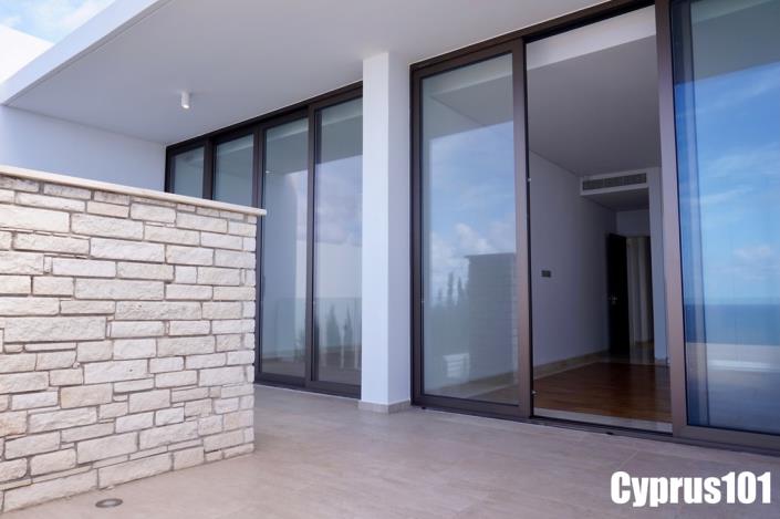 Image No.37-5 Bed Villa / Detached for sale