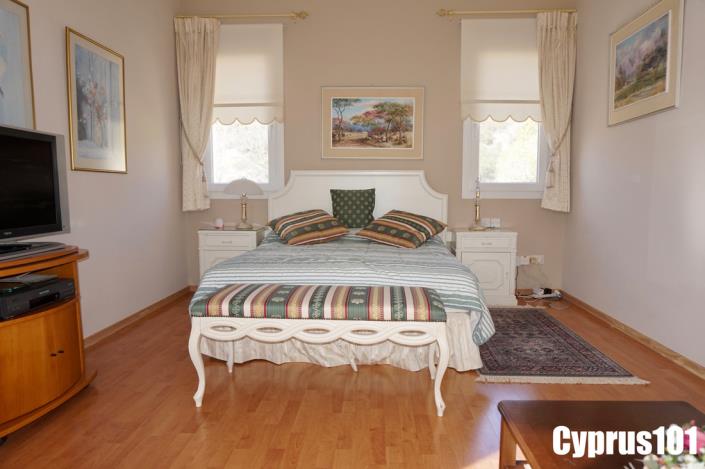 Image No.35-4 Bed Villa / Detached for sale