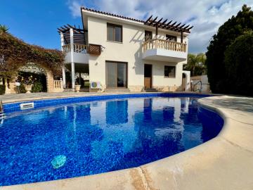 7-Peyia-3-bed-home-with-beautiful-views-property-1301