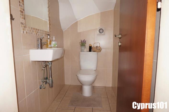 Image No.17-4 Bed Villa / Detached for sale