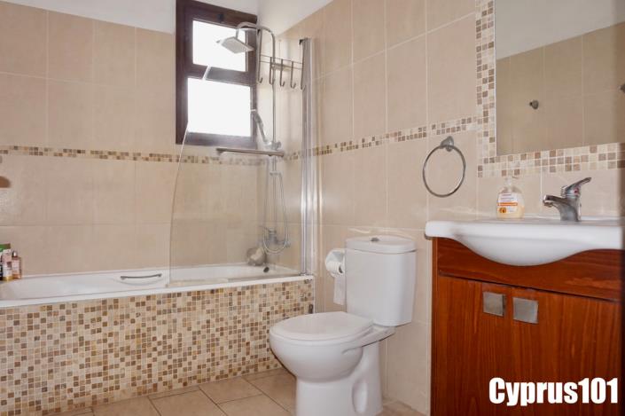 Image No.25-4 Bed Villa / Detached for sale