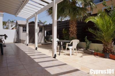 6-chloraka-Paphos-villa-metres-of-the-mediterranean-sea-Property-1320
