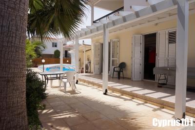 7-chloraka-Paphos-villa-metres-of-the-mediterranean-sea-Property-1320