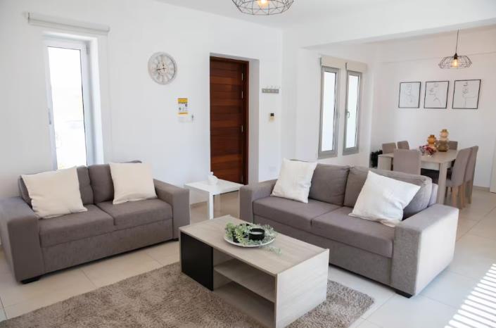 Image No.6-3 Bed Villa / Detached for sale