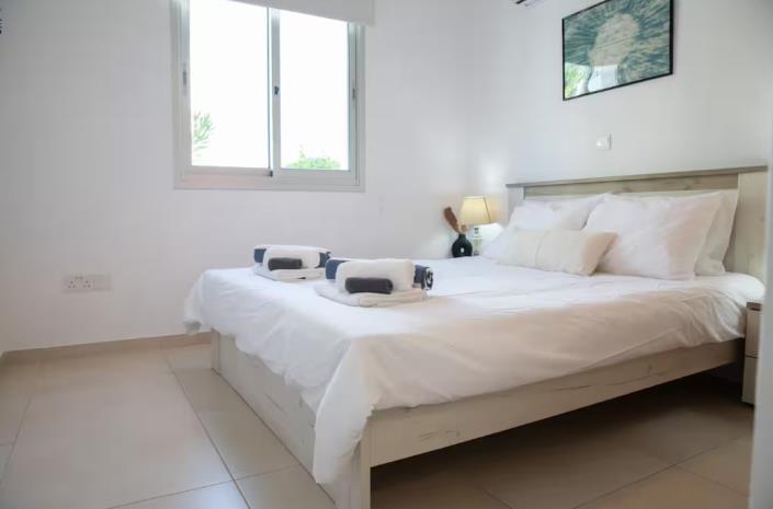 Image No.11-3 Bed Villa / Detached for sale