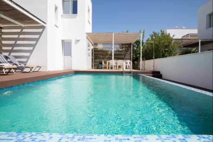 Image No.23-3 Bed Villa / Detached for sale