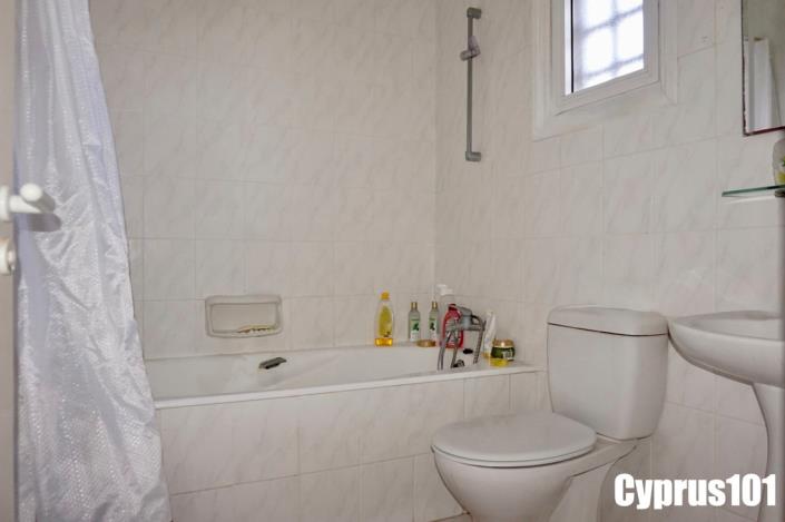 Image No.28-3 Bed Villa / Detached for sale