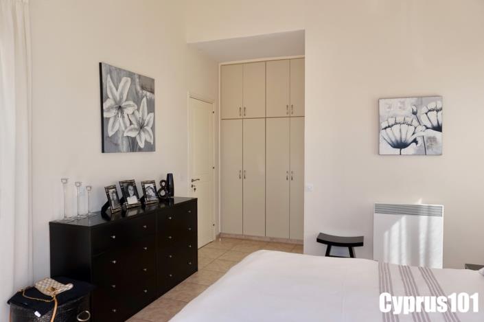 Image No.21-3 Bed Villa / Detached for sale