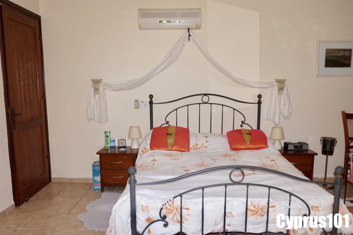 Image No.22-3 Bed Villa / Detached for sale