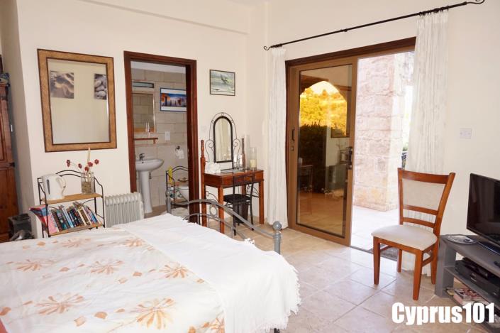 Image No.23-3 Bed Villa / Detached for sale