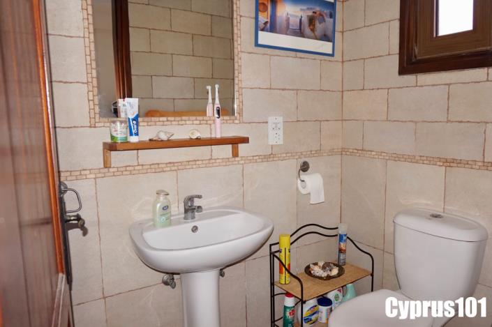 Image No.24-3 Bed Villa / Detached for sale