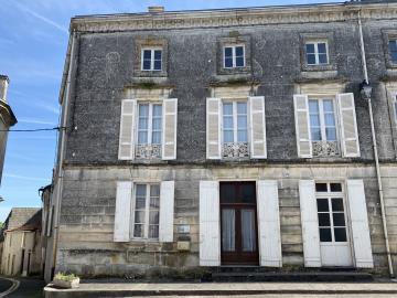 1 - Neuvicq-le-Chateau, House
