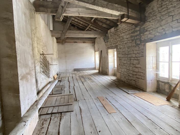 Image No.16-Maison de 5 chambres à vendre à Neuvicq-le-Chateau