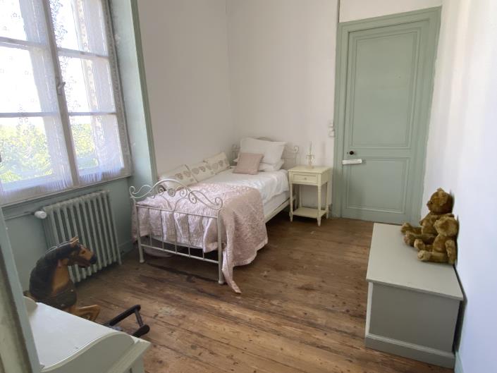 Image No.12-Maison de 5 chambres à vendre à Neuvicq-le-Chateau