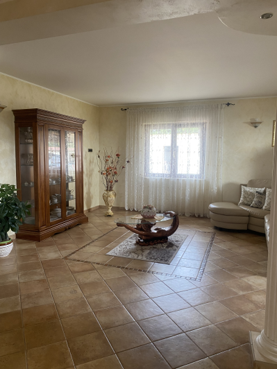 Image No.9-3 Bed Villa / Detached for sale