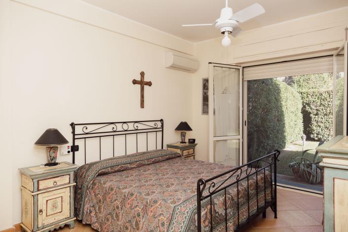 Image No.27-3 Bed Villa / Detached for sale