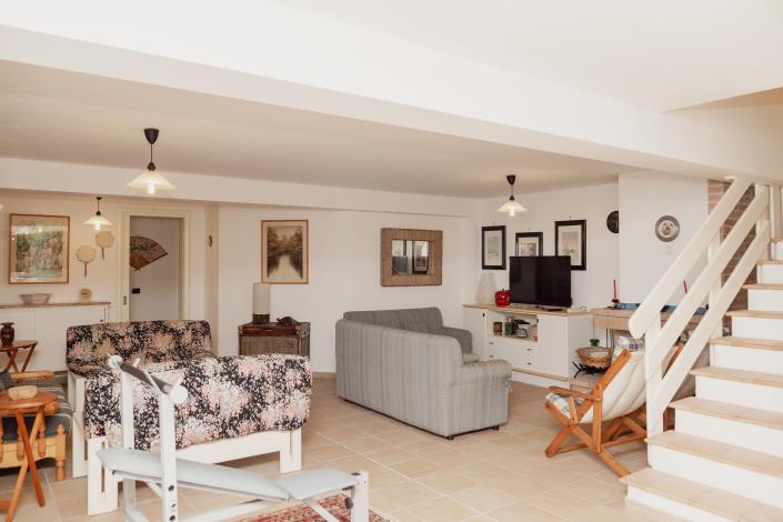 Image No.36-3 Bed Villa / Detached for sale