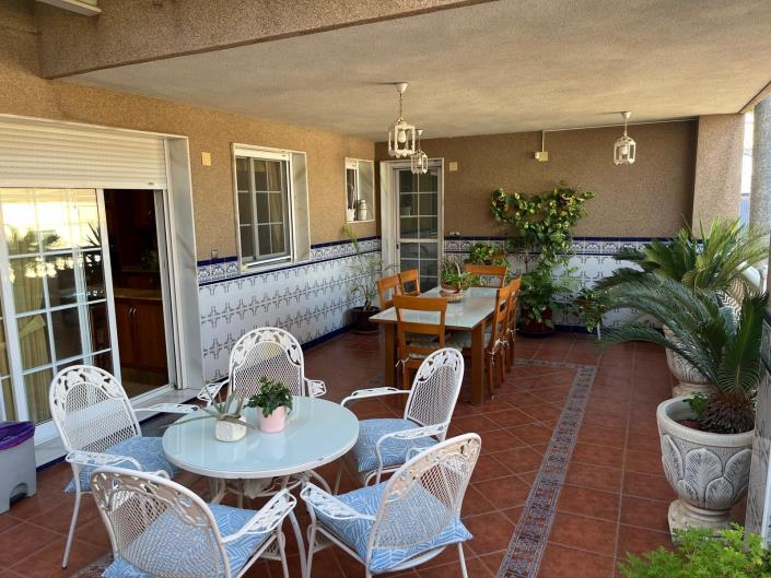 Image No.25-3 Bed House for sale