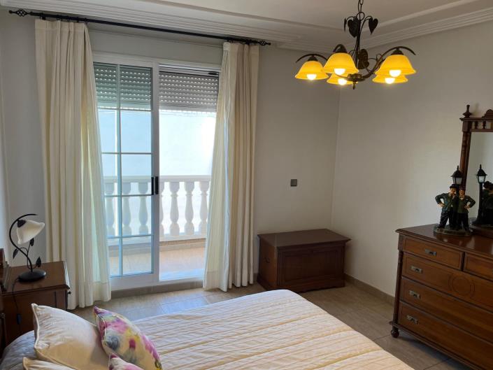 Image No.28-3 Bed House for sale