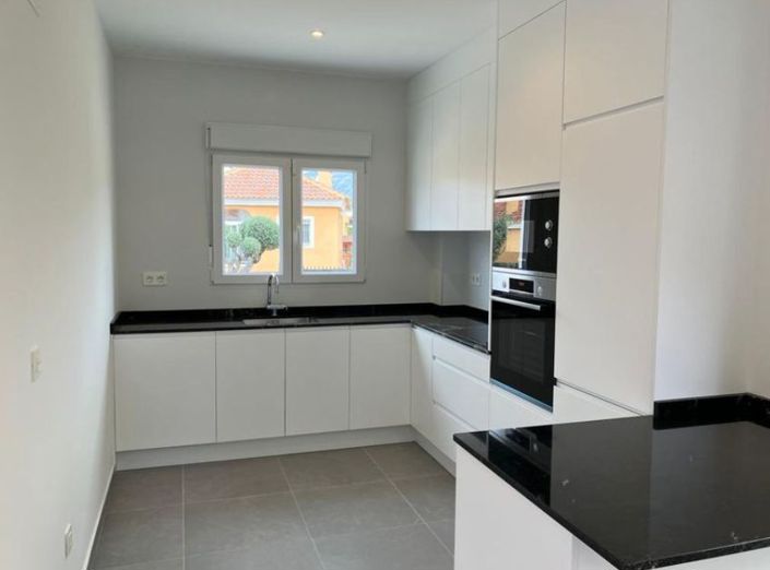 Image No.5-2 Bed Villa for sale