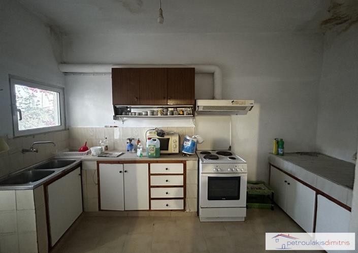 Image No.8-3 Bed House for sale