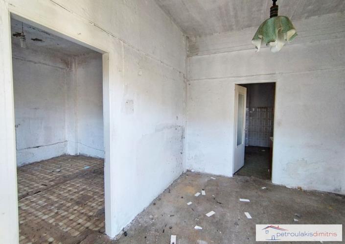 Image No.6-1 Bed House for sale