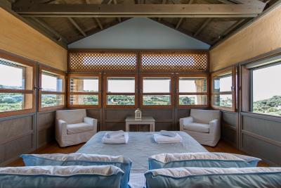 Master-bedroom-Top-floor