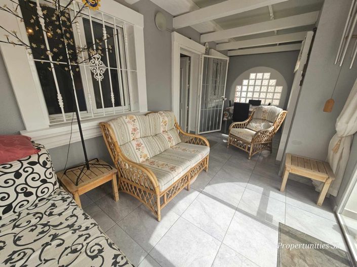 Image No.18-4 Bed House for sale