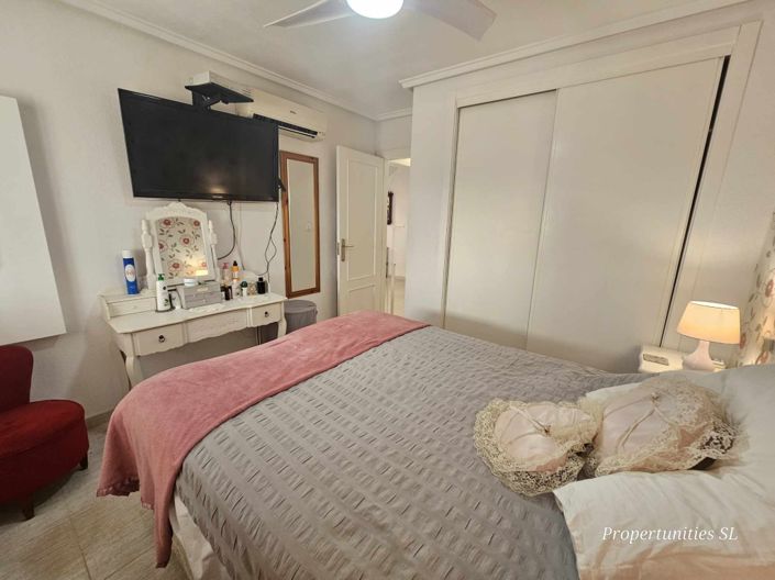 Image No.24-4 Bed House for sale