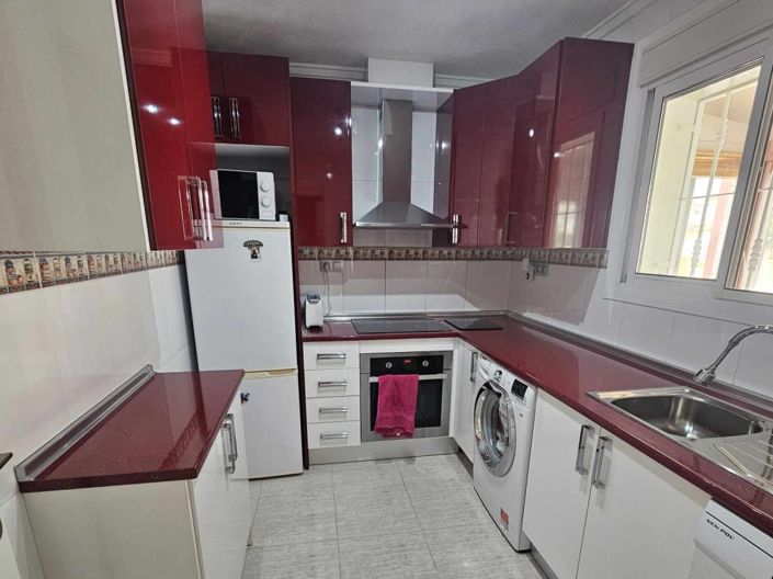 Image No.28-4 Bed House for sale