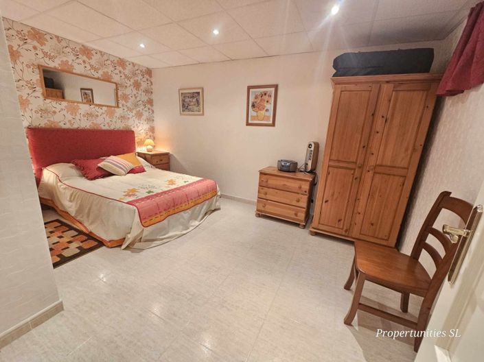 Image No.34-4 Bed House for sale