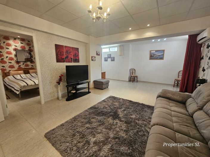 Image No.37-4 Bed House for sale