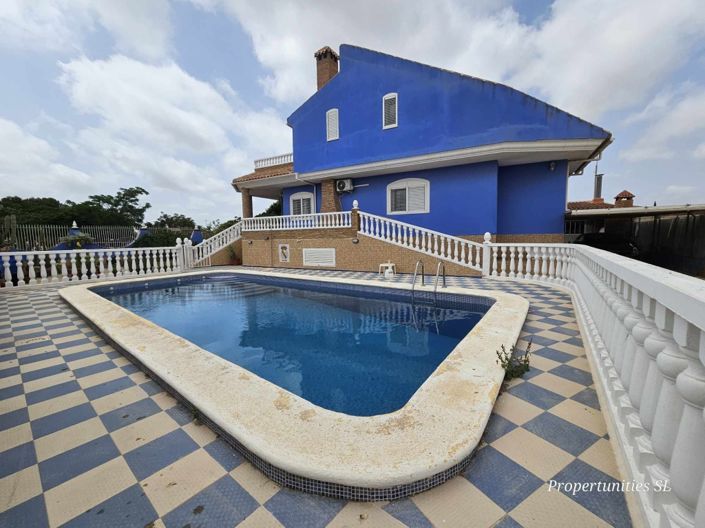 Image No.14-5 Bed Villa / Detached for sale