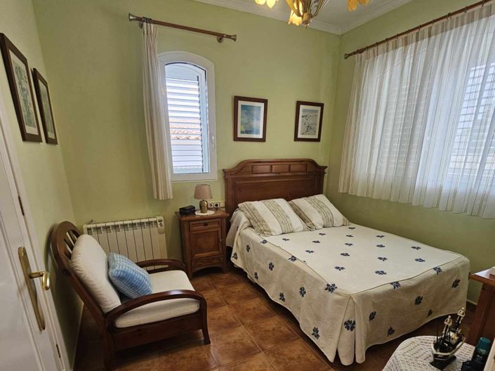 Image No.27-5 Bed Villa / Detached for sale