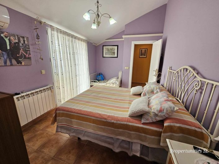 Image No.33-5 Bed Villa / Detached for sale