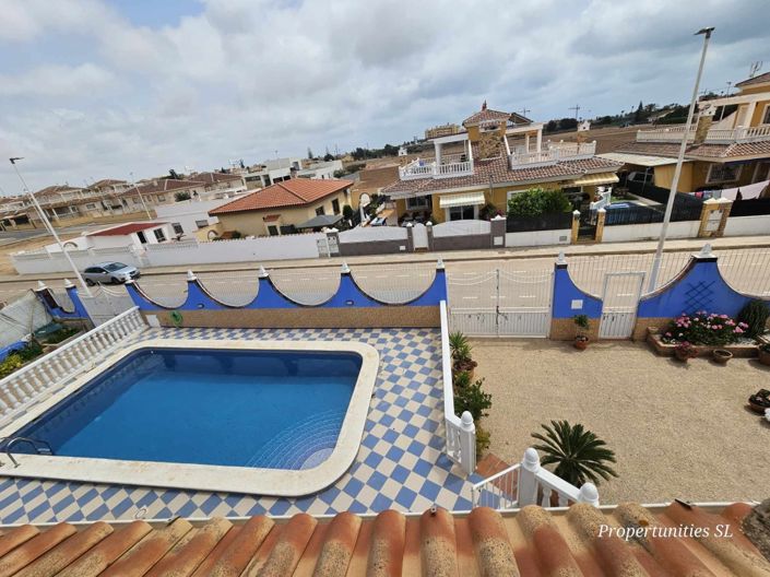 Image No.35-5 Bed Villa / Detached for sale