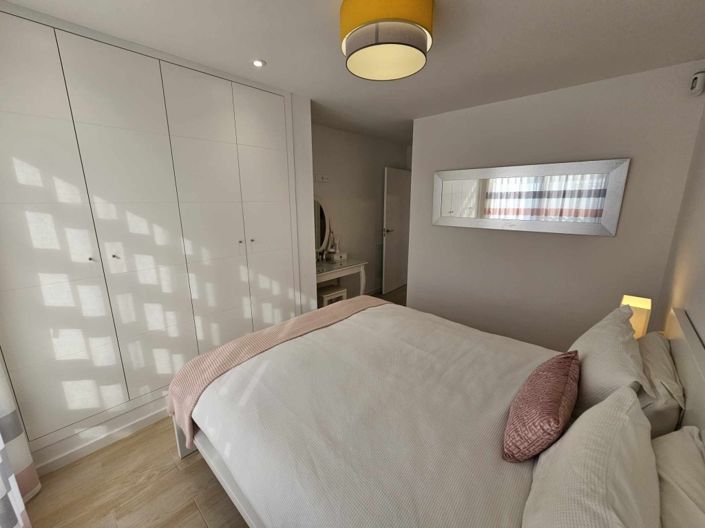 Image No.29-4 Bed Property for sale