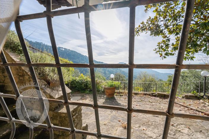 Image No.28-3 Bed Country House for sale