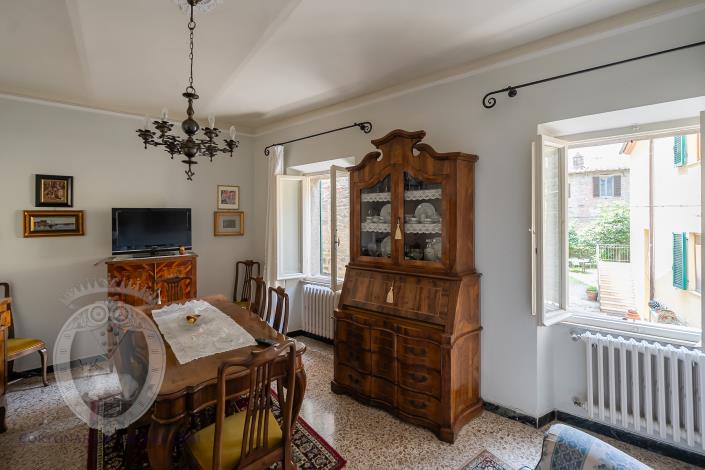 Image No.8-3 Bed Townhouse for sale