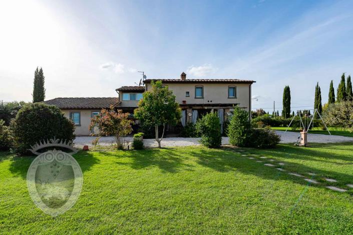 Image No.8-Ferme de 7 chambres à vendre à Cortona