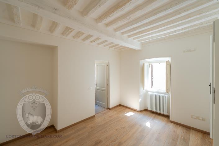 Image No.11-1 Bed Apartment for sale