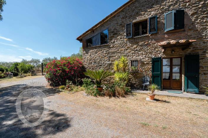 Image No.3-Ferme de 4 chambres à vendre à Cortona