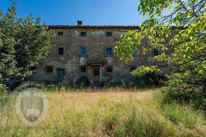 Image No.3-Ferme de 8 chambres à vendre à Cortona