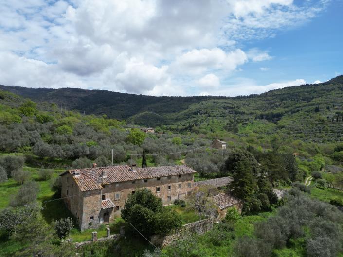 Image No.30-Ferme de 8 chambres à vendre à Cortona