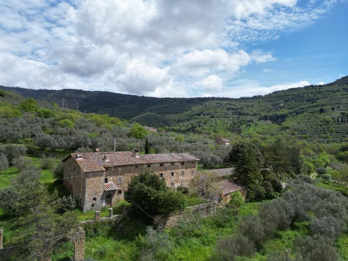 Image No.31-Ferme de 8 chambres à vendre à Cortona